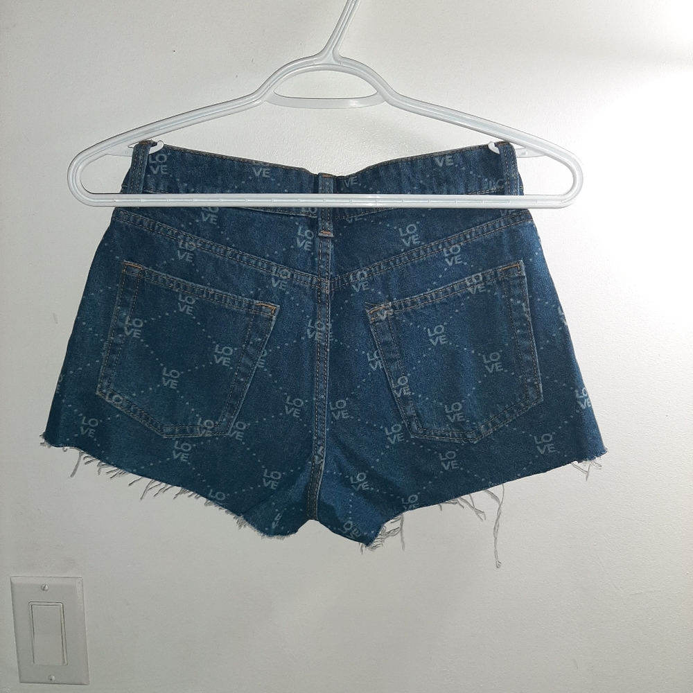 Love Shorts Vintage